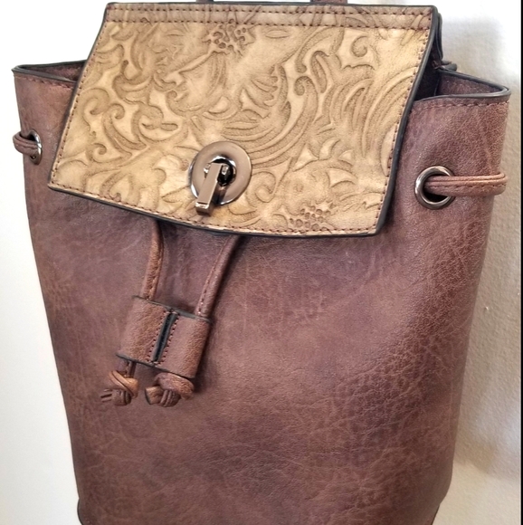Liz Soto Crossbody/ Backpack, Blue Great Condition